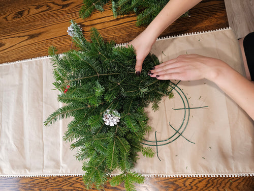 DIY 18" Christmas Wreath Kit – Fresh Balsam with Bow, Pinecones & Berries
