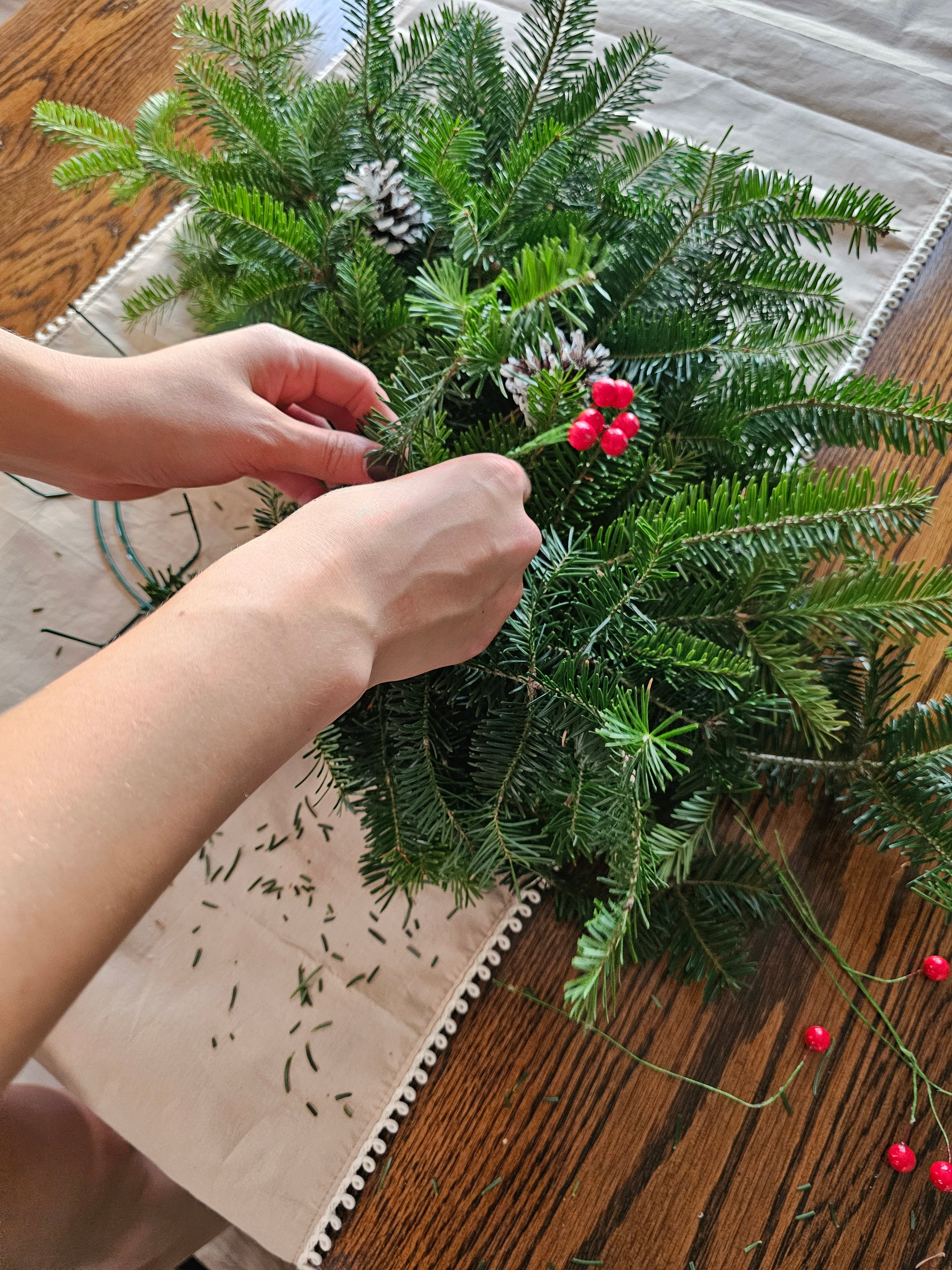 DIY 18" Christmas Wreath Kit – Fresh Balsam with Bow, Pinecones & Berries