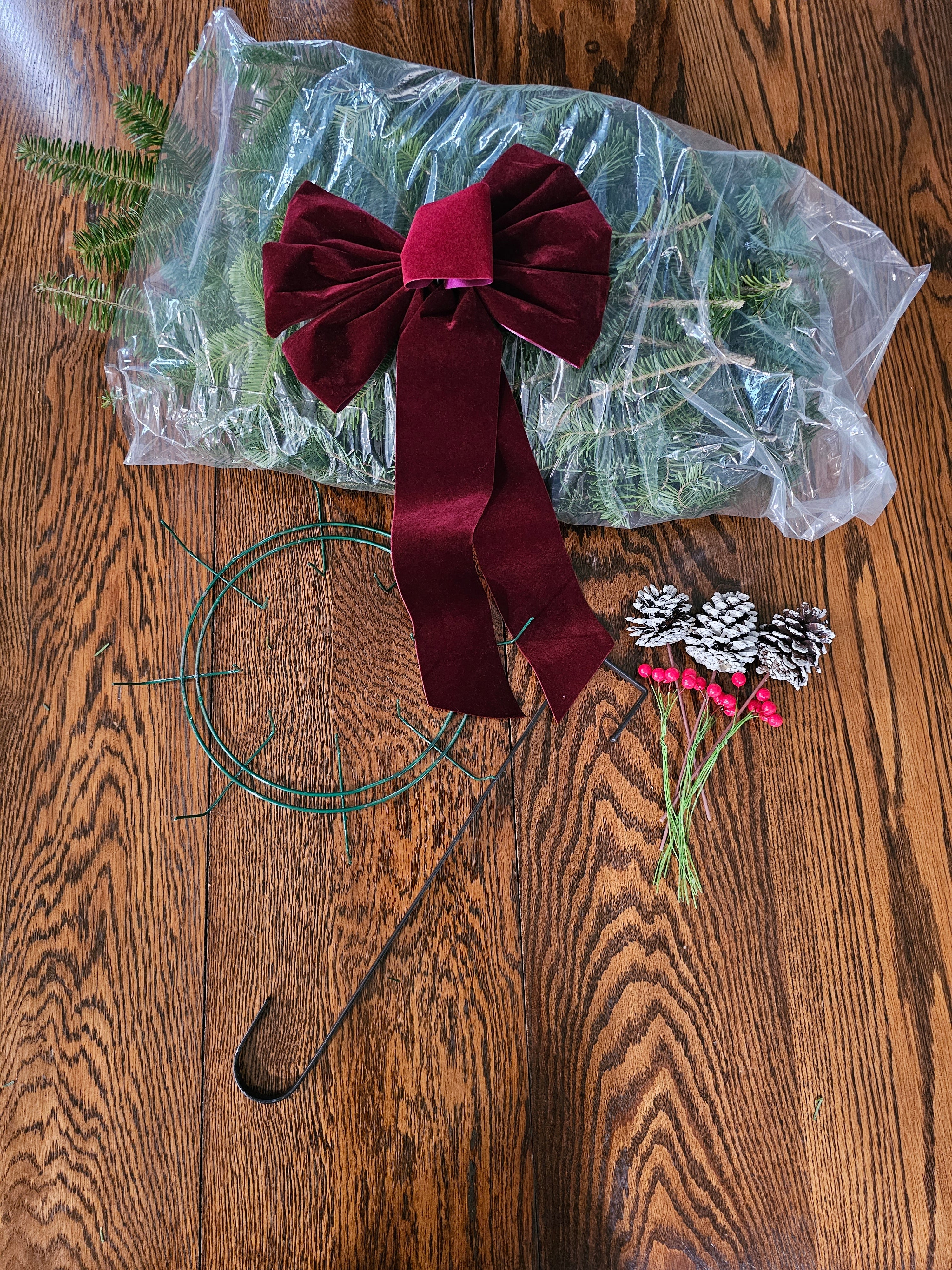 DIY 18" Christmas Wreath Kit – Fresh Balsam with Bow, Pinecones & Berries