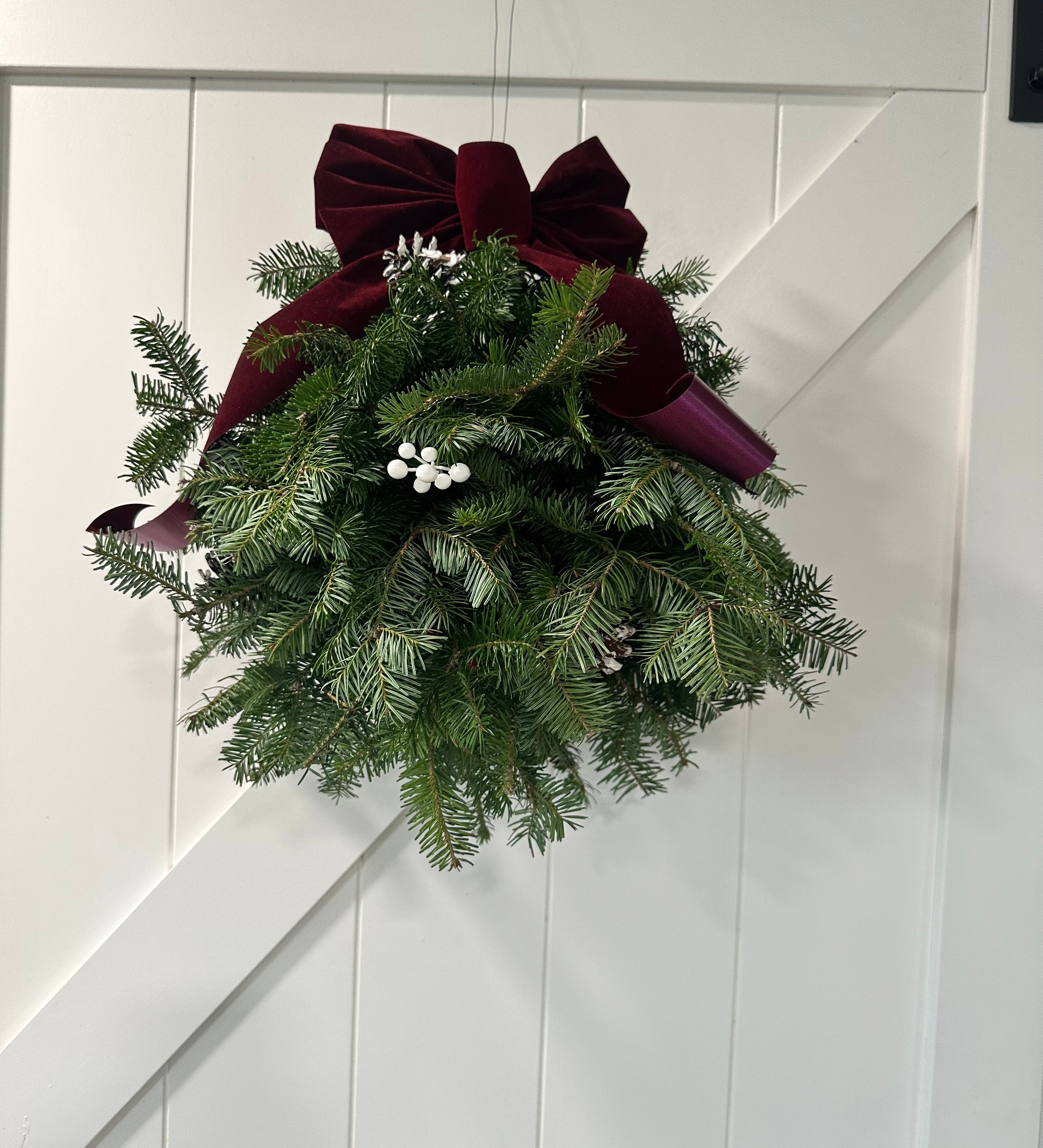 DIY Christmas Kissing Ball Kit – Holiday Porch & Indoor Decor