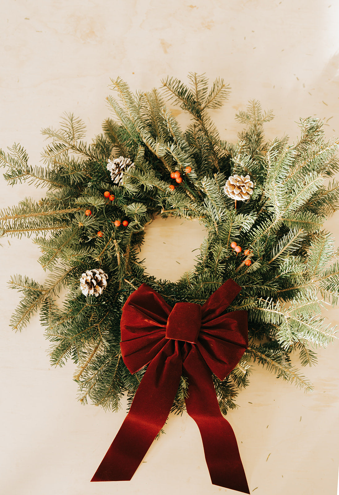 DIY 18" Christmas Wreath Kit – Fresh Balsam with Bow, Pinecones & Berries